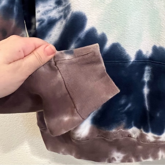 Monrow sunburst tie dye relaxed fit hoodie shades of blue and purple size small - Picture 7 of 8
